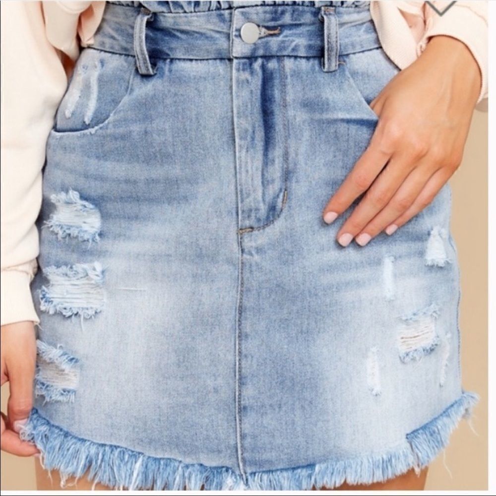 Hayden Los Angeles Distressed Denim Skirt Medium